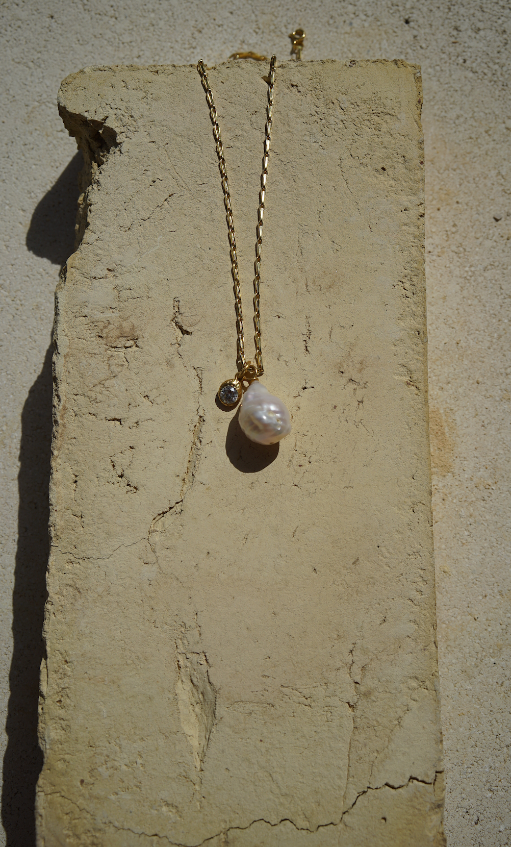 Odessa Necklace Clear and Pearl